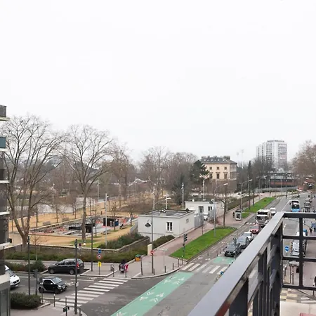 Lovely 80 M Balcony Near Paris * Сент-Уан