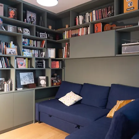 Апартаменты Lovely 80 M Balcony Near Paris Сент-Уан